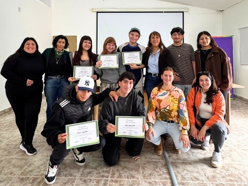 Se realizó la entrega de certificados de talleres municipales